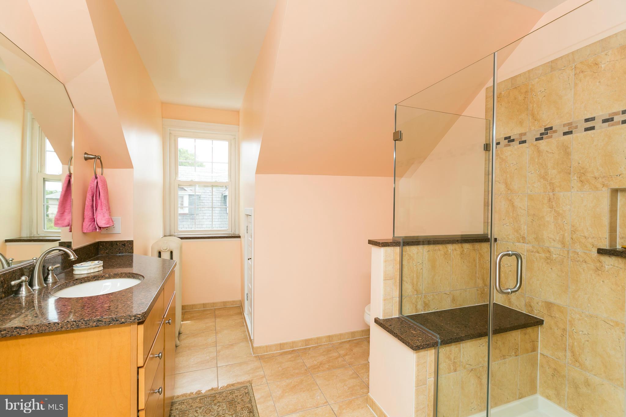 4312 Roland Avenue Baltimore, MD 21210 - Photo 22 of 30 Bath