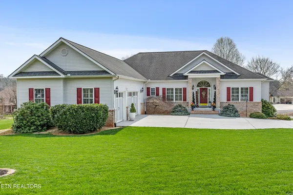 $890,000 | 125 Eladi Trail, Vonore, TN 37885