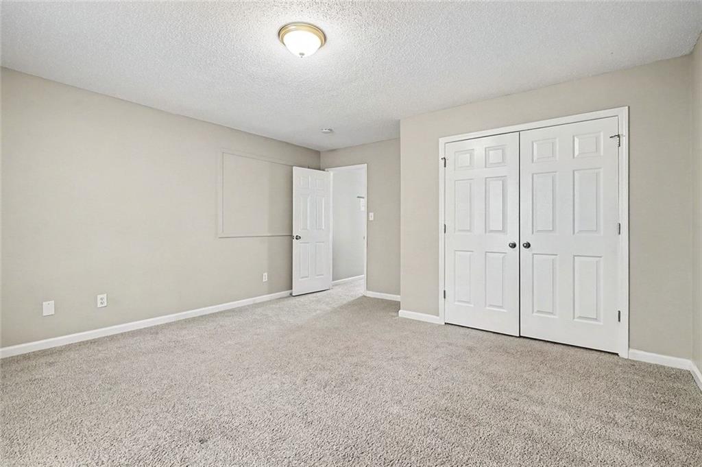 6667 Sunset Park Rex, GA 30273 - Photo 8 of 15