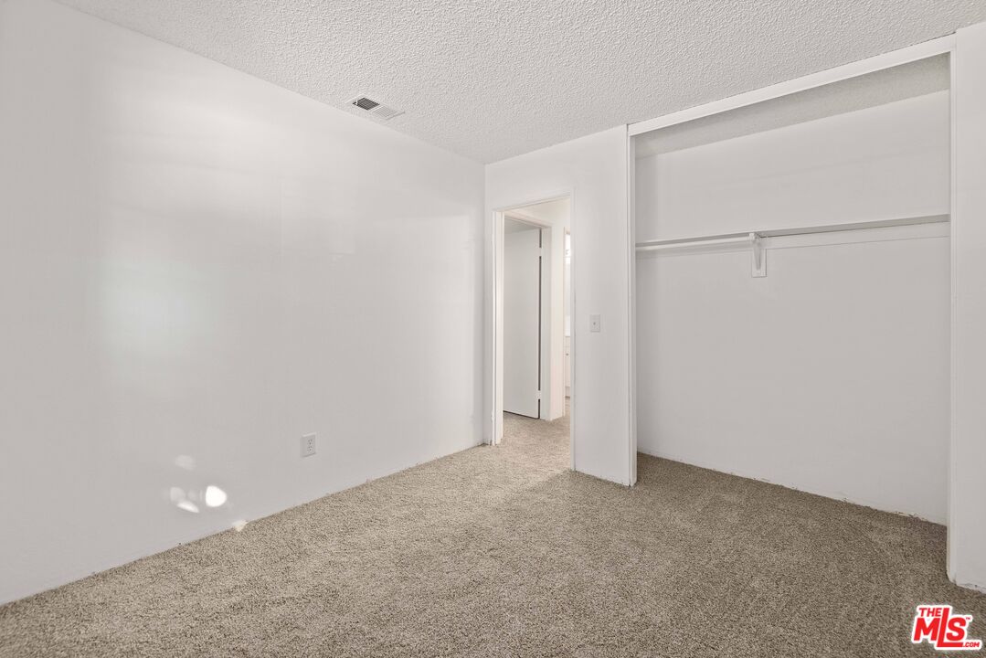 1415 Kings Road Palmdale, CA 93551 - Photo 20 of 27 a view of an empty room
