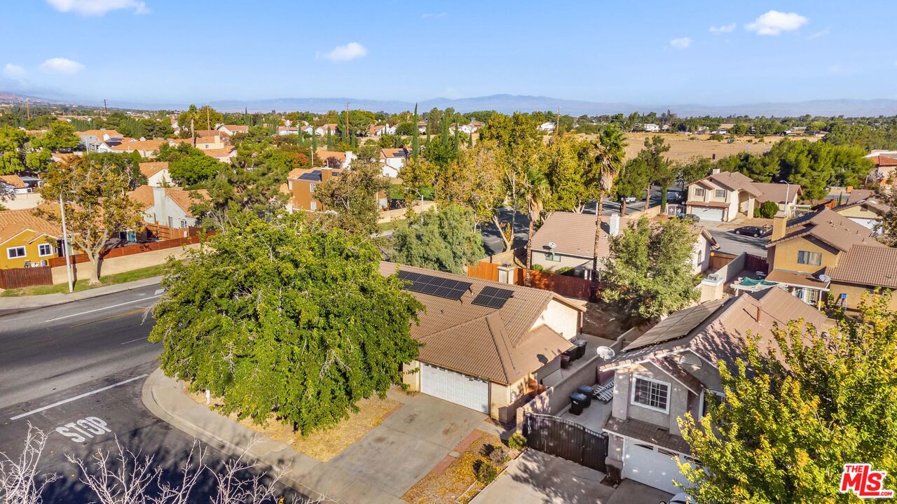 1415 Kings Road Palmdale, CA 93551 - Photo 26 of 27 view of an ocean