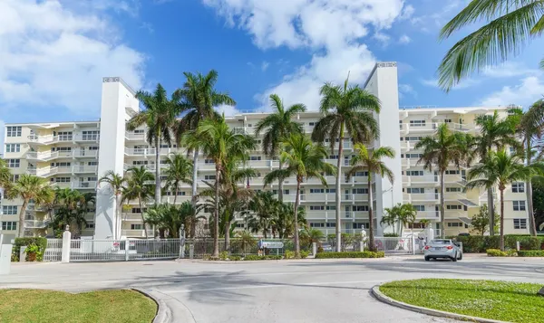 $4,000 | 500 Southeast 21st Avenue, Unit 509, Deerfield Beach, FL 33441