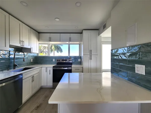 $4,000 | 500 Southeast 21st Avenue, Unit 509, Deerfield Beach, FL 33441