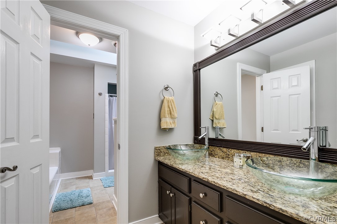 6107 Lansgate Road Midlothian, VA 23112 - Photo 25 of 33