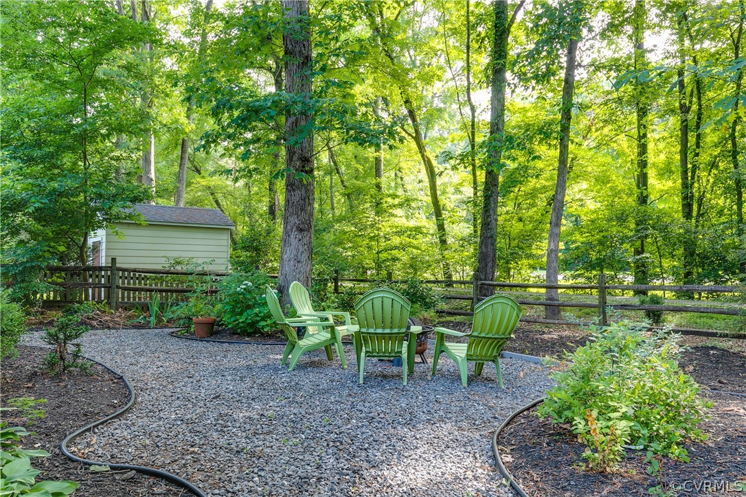 6107 Lansgate Road Midlothian, VA 23112 - Photo 31 of 33