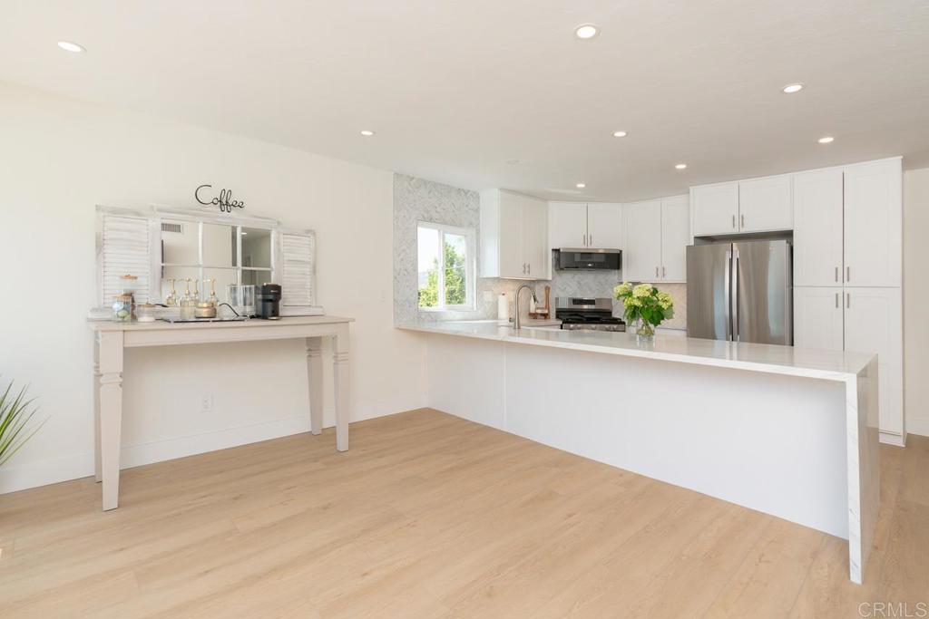 11007 Crystal Springs Road Santee, CA 92071 - Photo 14 of 33 Dining Room - Coffee Bar