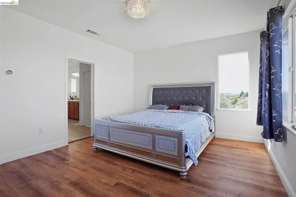 $998,000 | 106 White Cap Cove, Hercules, CA 94547