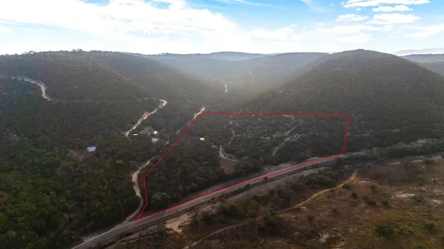 a view of a dry yard