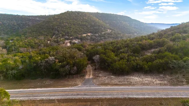 $510,000 | 19019 West Fm 470, Tarpley, TX 78883