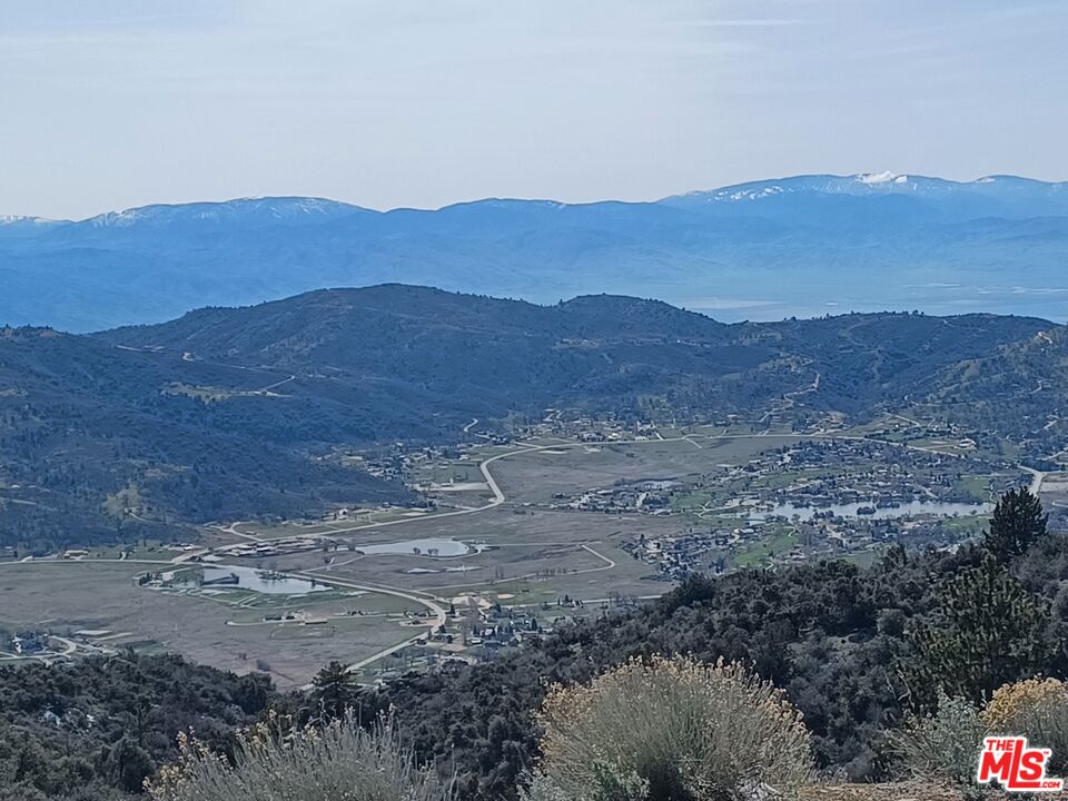 25171 Paramount Drive Tehachapi, CA 93561 - Photo 1 of 2 a view of a mountains