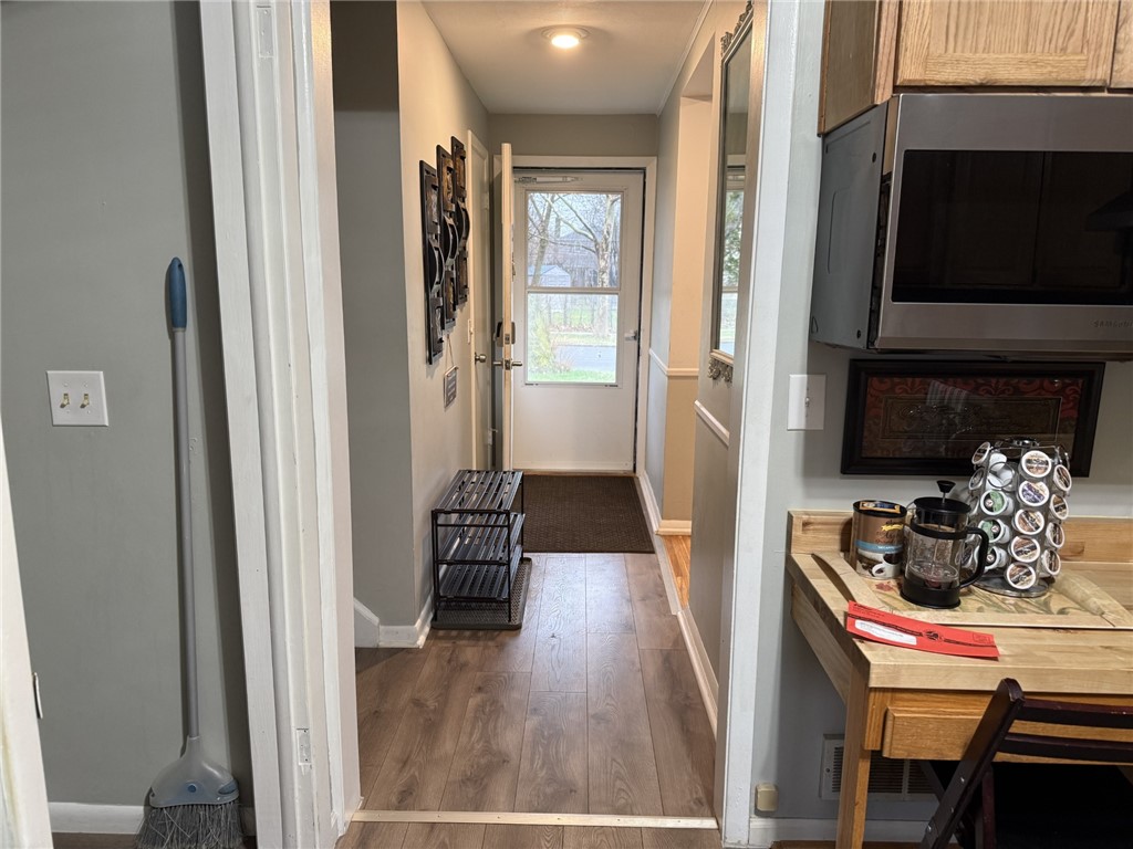 68 Stanford Road West Rochester, NY 14620 - Photo 4 of 36