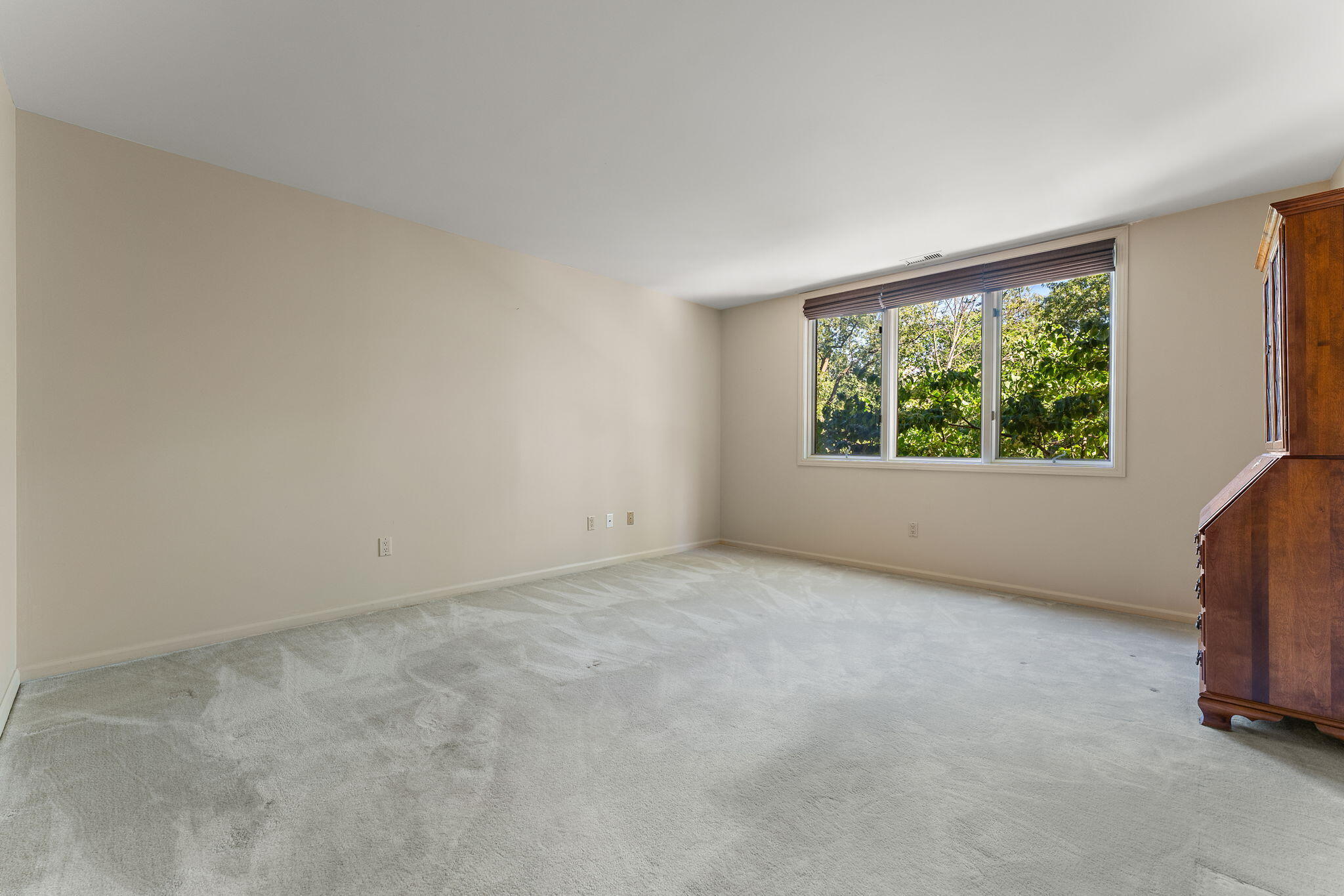 910 Ridge Road, Unit 203 Munster, IN 46321 - Photo 20 of 31 2048x1365