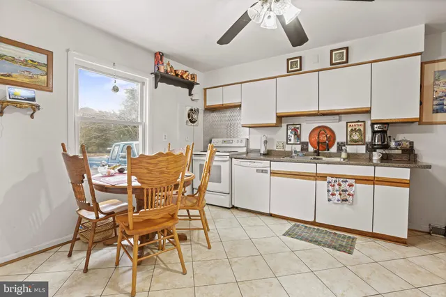 $384,900 | 3504 Wakefield Street, Colonial Beach, VA 22443