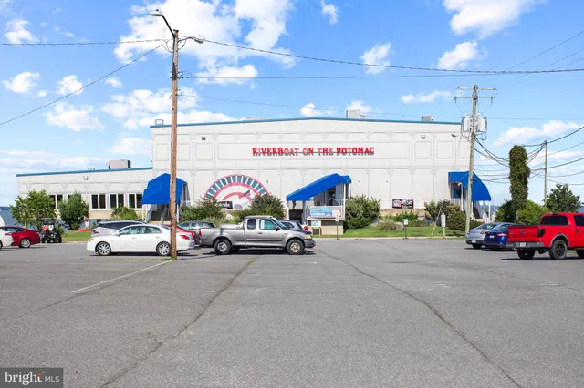 $384,900 | 3504 Wakefield Street, Colonial Beach, VA 22443