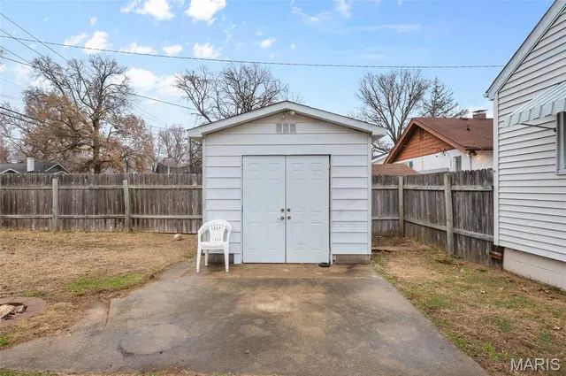 $150,000 | 340 South 10th Street, Wood River, IL 62095