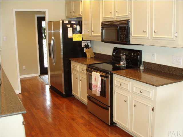 2431 Semur Road Pensacola, FL 32503 - Photo 5 of 20