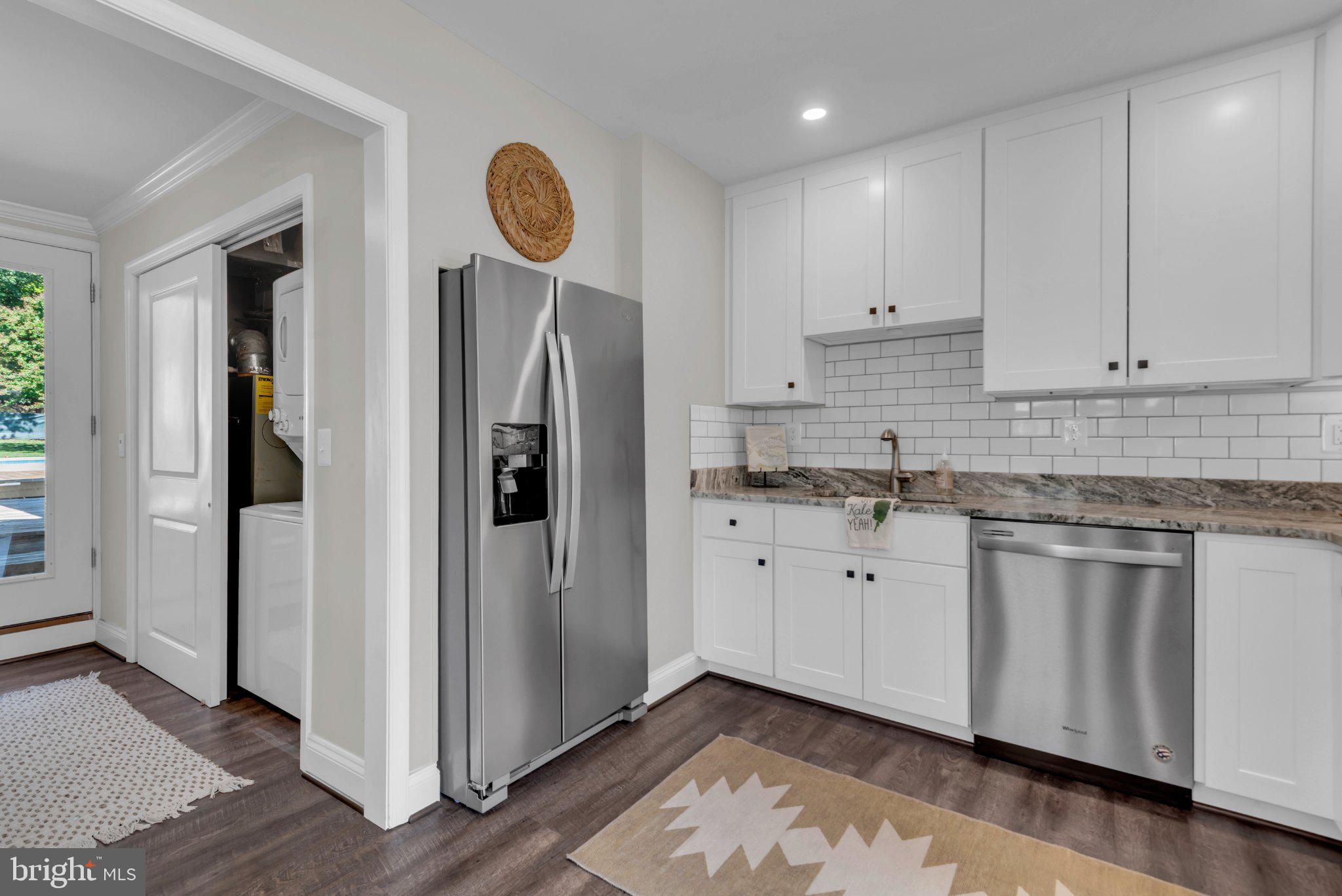 946 Shore Acres Road Arnold, MD 21012 - Photo 12 of 49 Stainless steel appliances