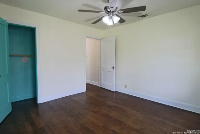 $1,900 | 503 South Lewis Avenue, Kerrville, TX 78028