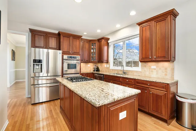 $650,000 | 1 Open Parkway North, Hawthorn Woods, IL 60047