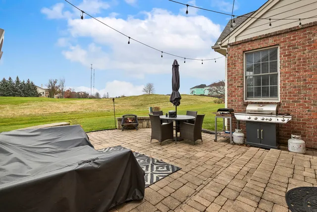 $650,000 | 1 Open Parkway North, Hawthorn Woods, IL 60047