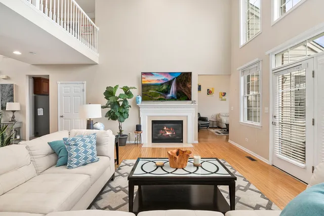 $650,000 | 1 Open Parkway North, Hawthorn Woods, IL 60047