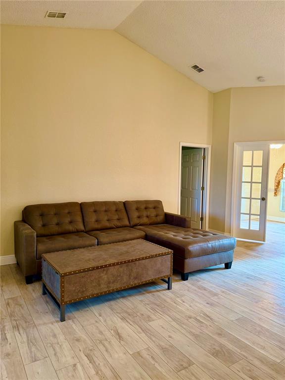 9448 Tooke Shore Drive Weeki Wachee, FL 34613 - Photo 4 of 27