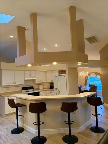 $2,300 | 9448 Tooke Shore Drive, Weeki Wachee, FL 34613