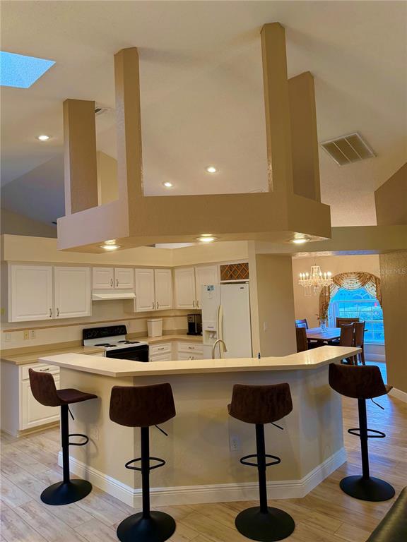 9448 Tooke Shore Drive Weeki Wachee, FL 34613 - Photo 6 of 27