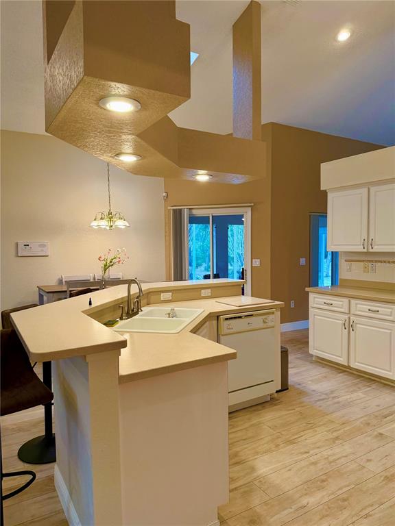 9448 Tooke Shore Drive Weeki Wachee, FL 34613 - Photo 8 of 27