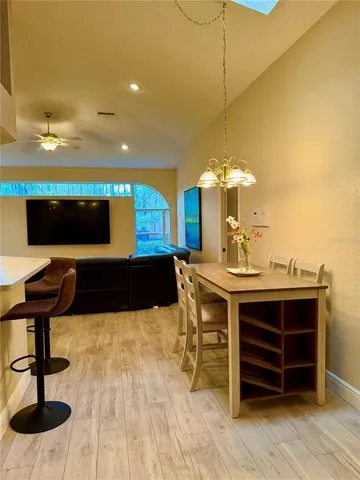 $2,300 | 9448 Tooke Shore Drive, Weeki Wachee, FL 34613