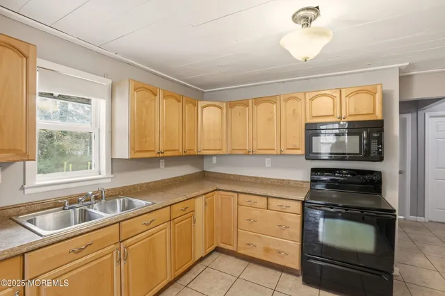 $2,900 | 61 Cassville Road, Jackson, NJ 08527