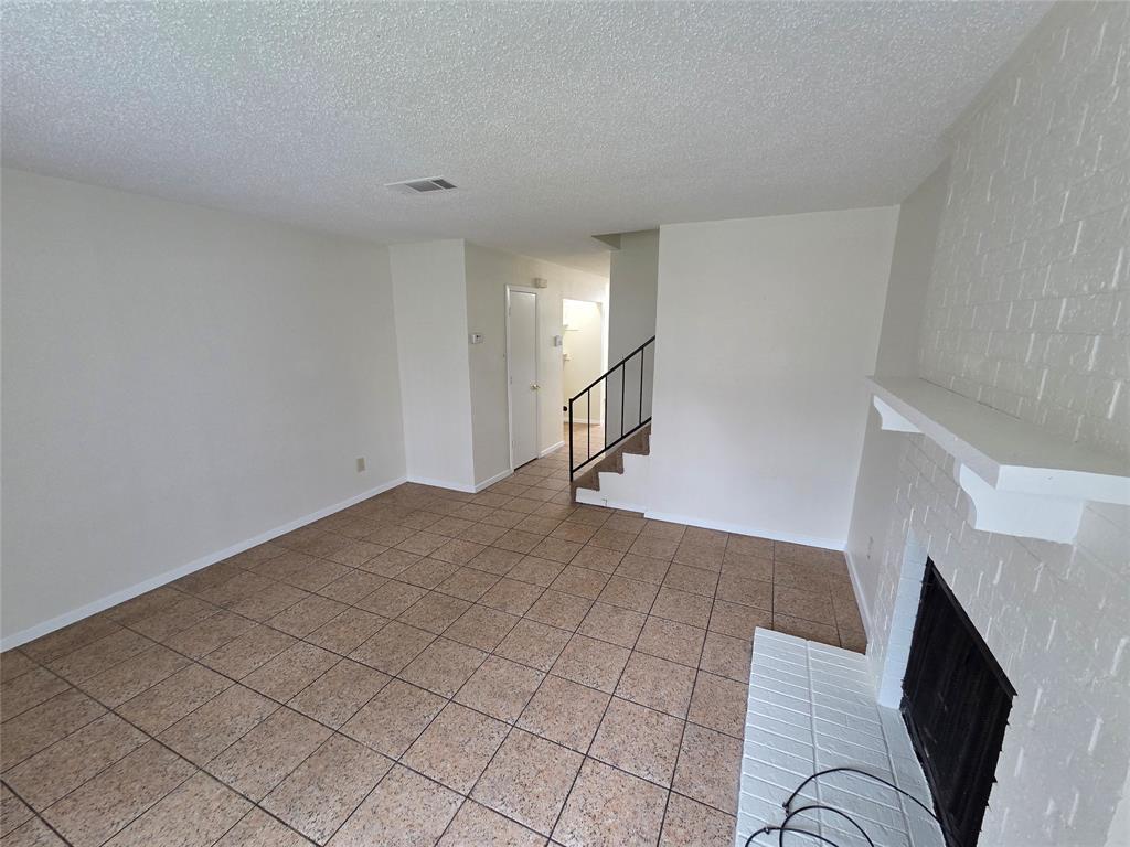 10500 Lake June Road, Unit O07 Dallas, TX 75217 - Photo 3 of 9