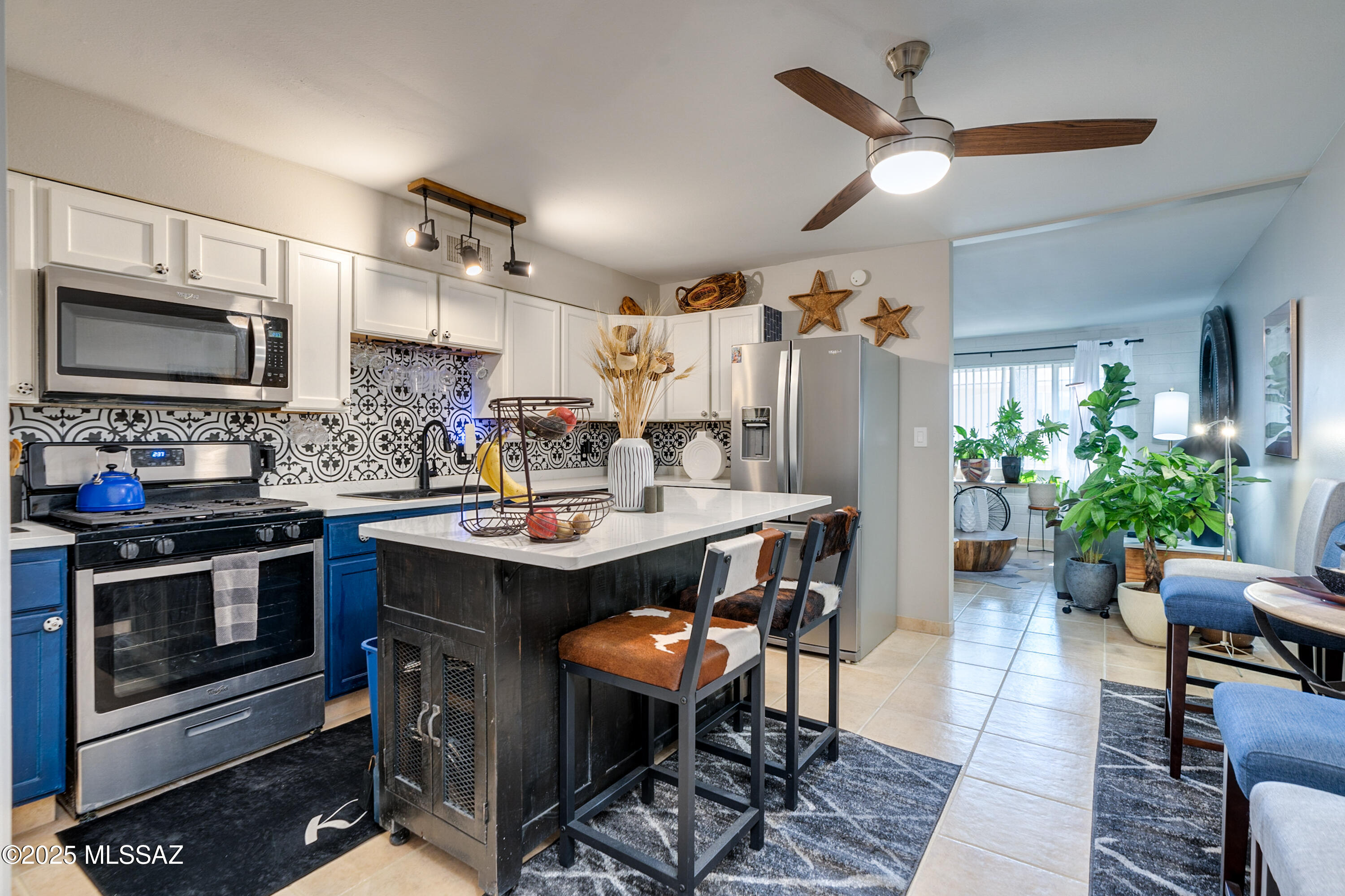 360 North Silverbell Road Tucson, AZ 85745 - Photo 1 of 34 Gallery Image 1