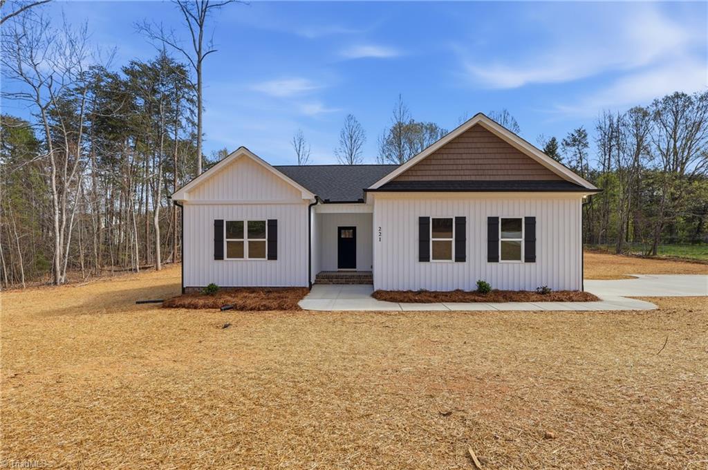 221 Fisher Road Madison, NC 27025 - Photo 1 of 10