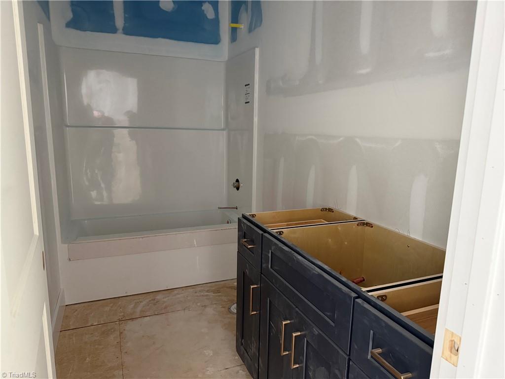 221 Fisher Road Madison, NC 27025 - Photo 7 of 10 2nd bath