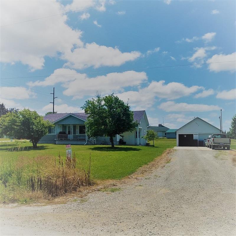 4513 Bay Arenac Line Road Pinconning, MI 48650 - Photo 4 of 16 1864367-3.JPG