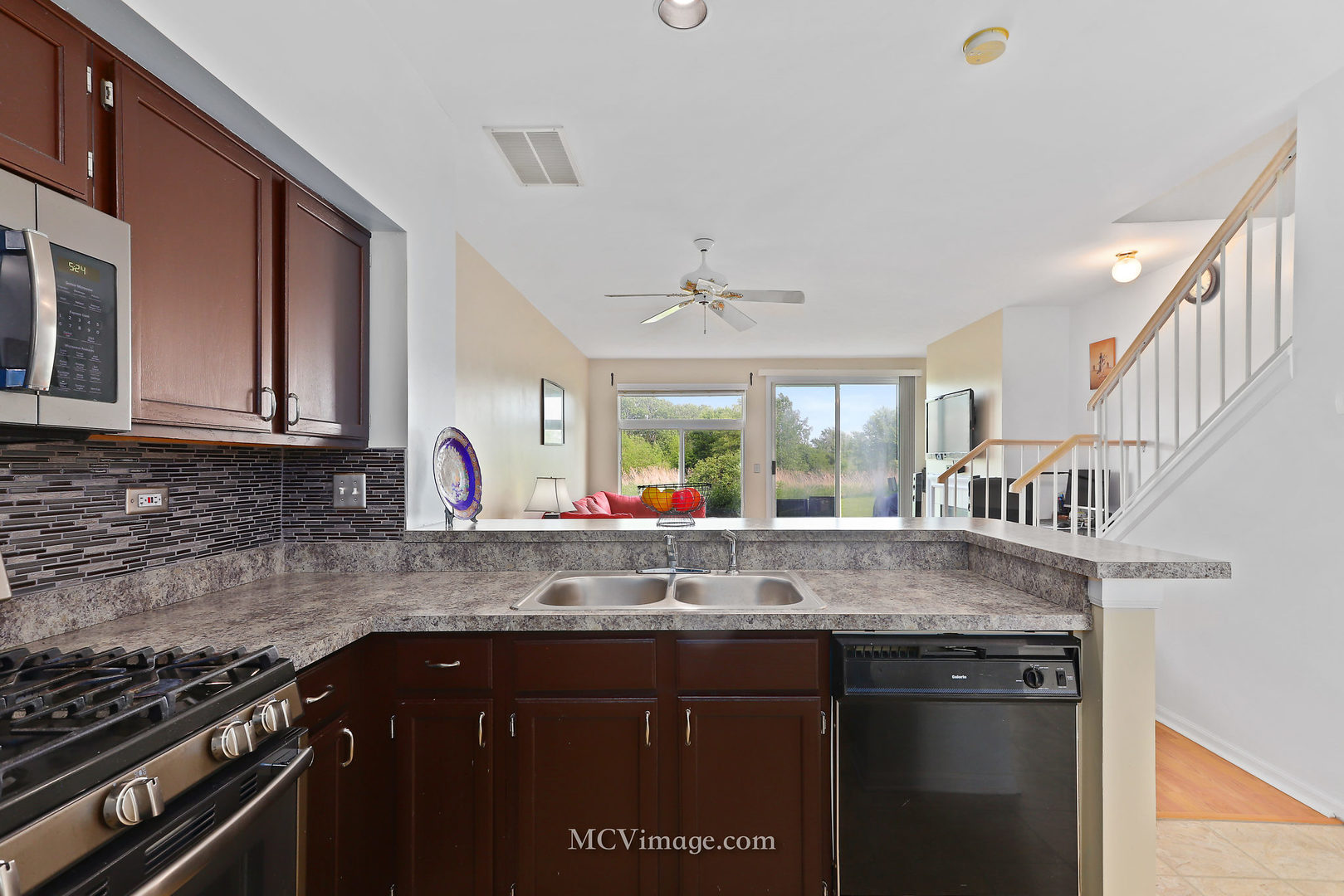 8337 Ripple Ridge Darien, IL 60561 - Photo 5 of 24