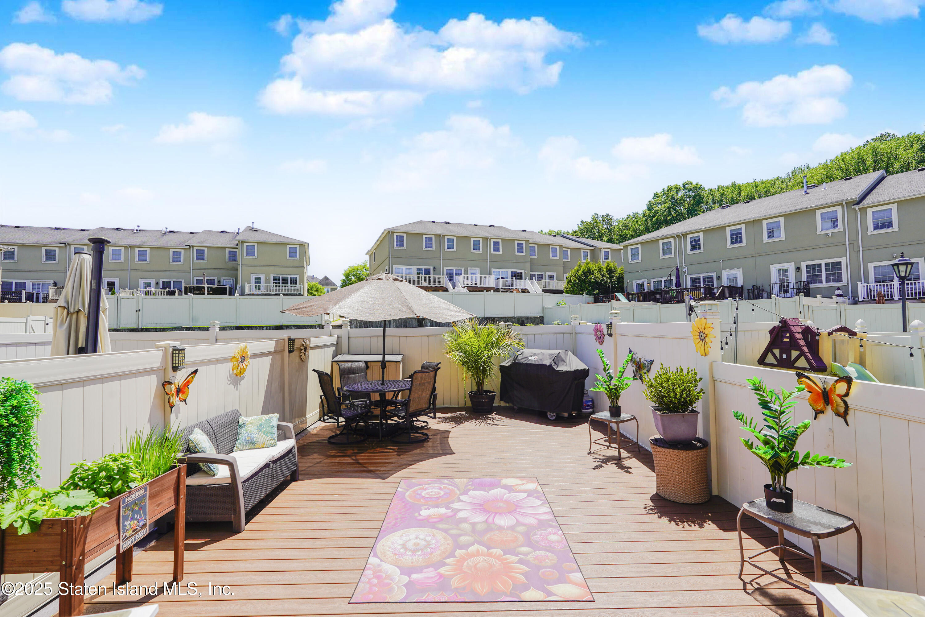 84 Presentation Circle Staten Island, NY 10312 - Photo 30 of 35