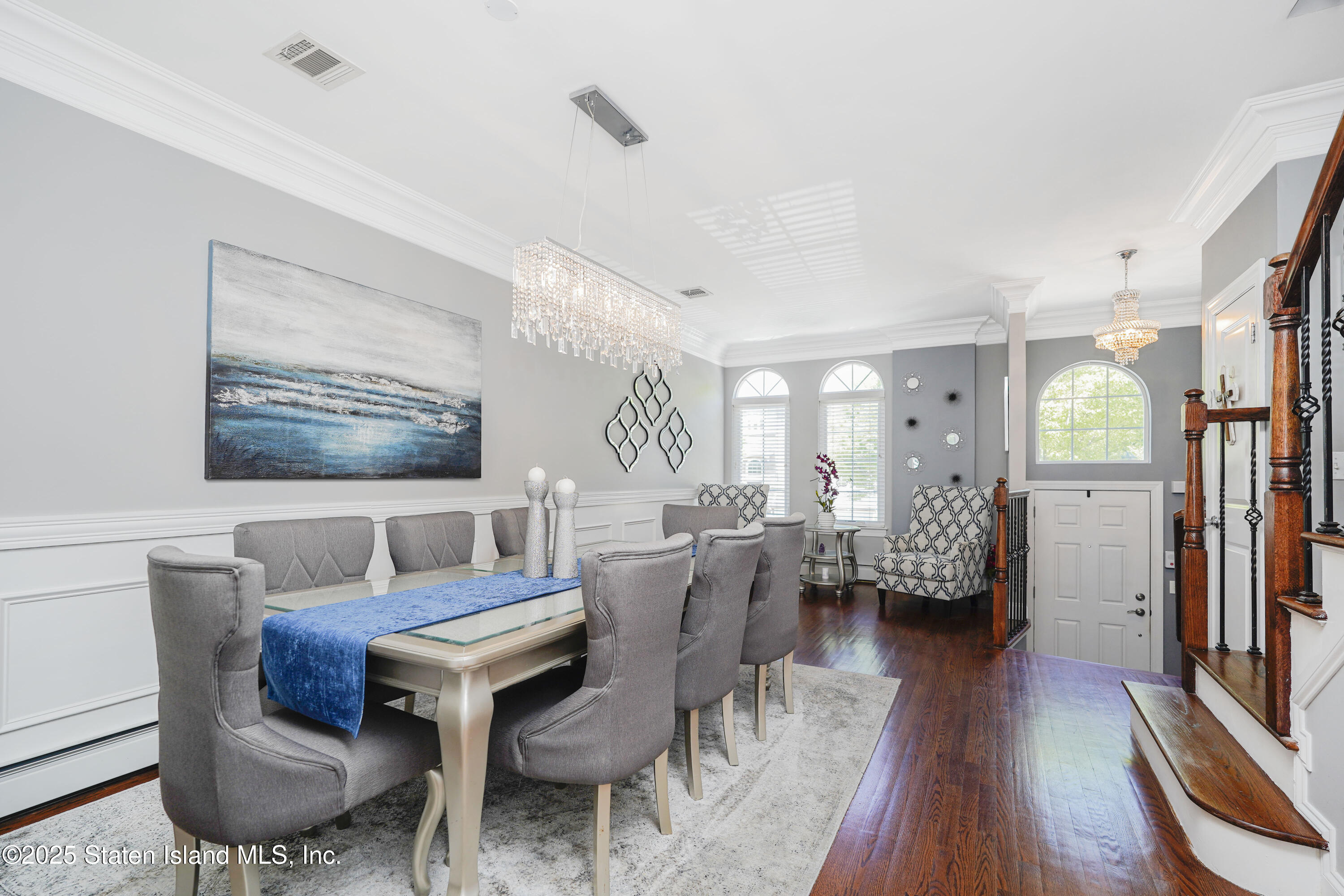 84 Presentation Circle Staten Island, NY 10312 - Photo 6 of 35 a living room with furniture and a wooden floor