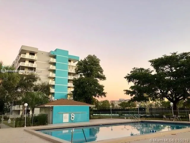 $240,000 | 919 Hillcrest Drive, Unit 306, Hollywood, FL 33021