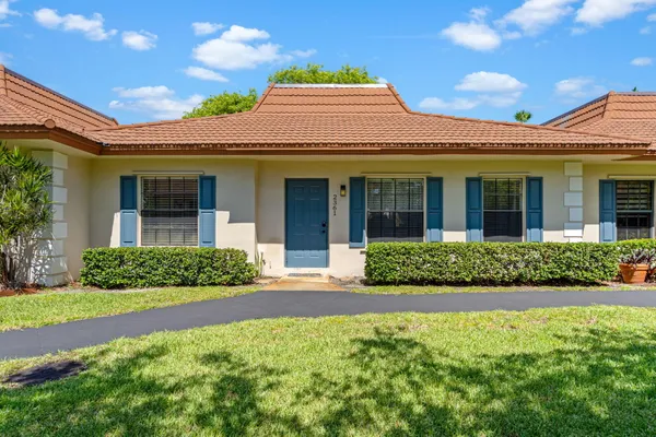 $390,000 | 2361 Southwest 70th Avenue, Unit 47, Davie, FL 33317