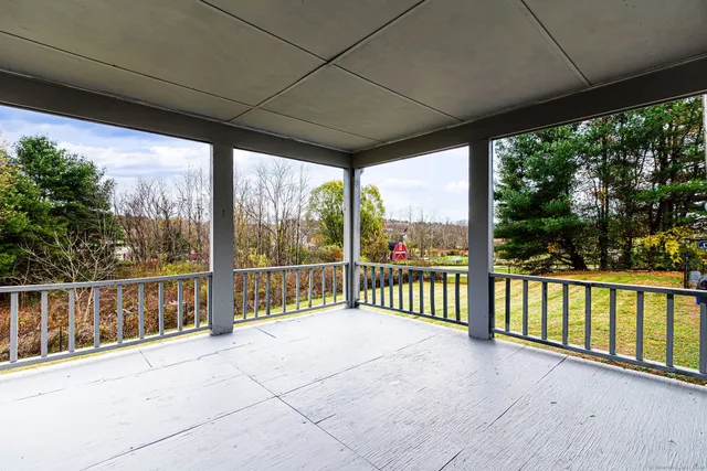 $420,000 | 417 Dugg Hill Road, Woodstock, CT 06281