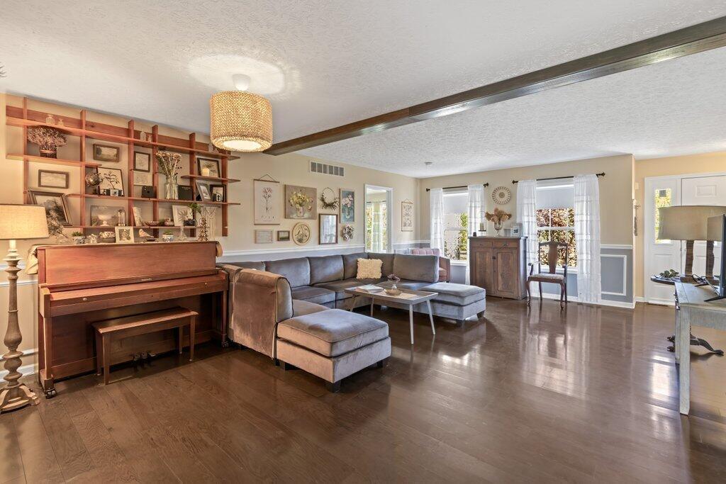 15525 Hagenderfer Road Plain City, OH 43064 - Photo 7 of 49 15525 Hagenderfer Road-8.jpg-SMALL