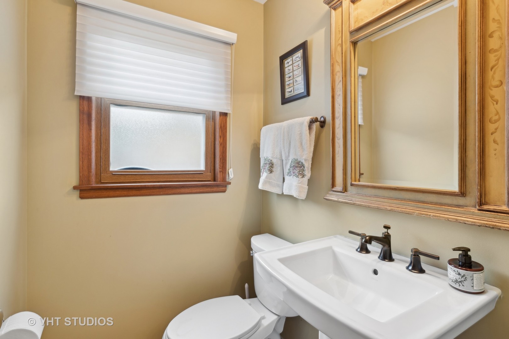 1911 Birch Street Park Ridge, IL 60068 - Photo 11 of 29 Gallery Image 11