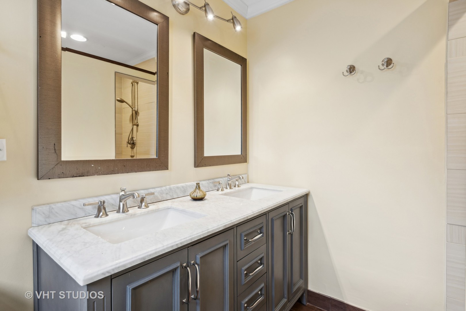 1911 Birch Street Park Ridge, IL 60068 - Photo 13 of 29 Gallery Image 13