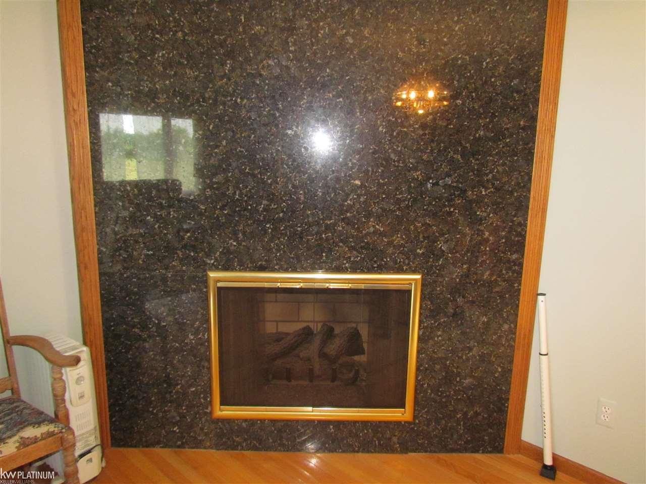 21790 Bordman Road Armada, MI 48005 - Photo 9 of 39 31350627-8.JPG