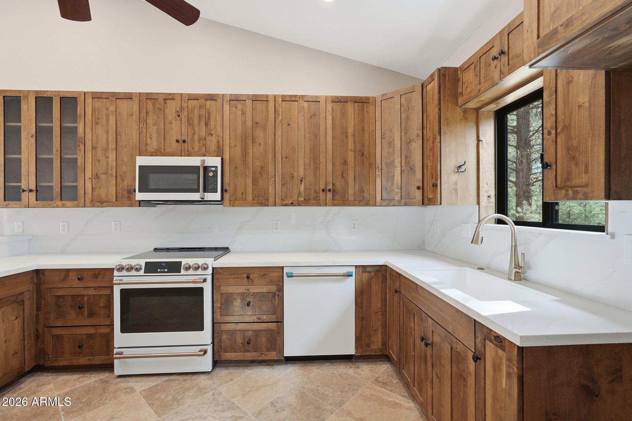 129 North Spitz Spring Road Parks, AZ 86018 - Photo 4 of 36 Kitchen