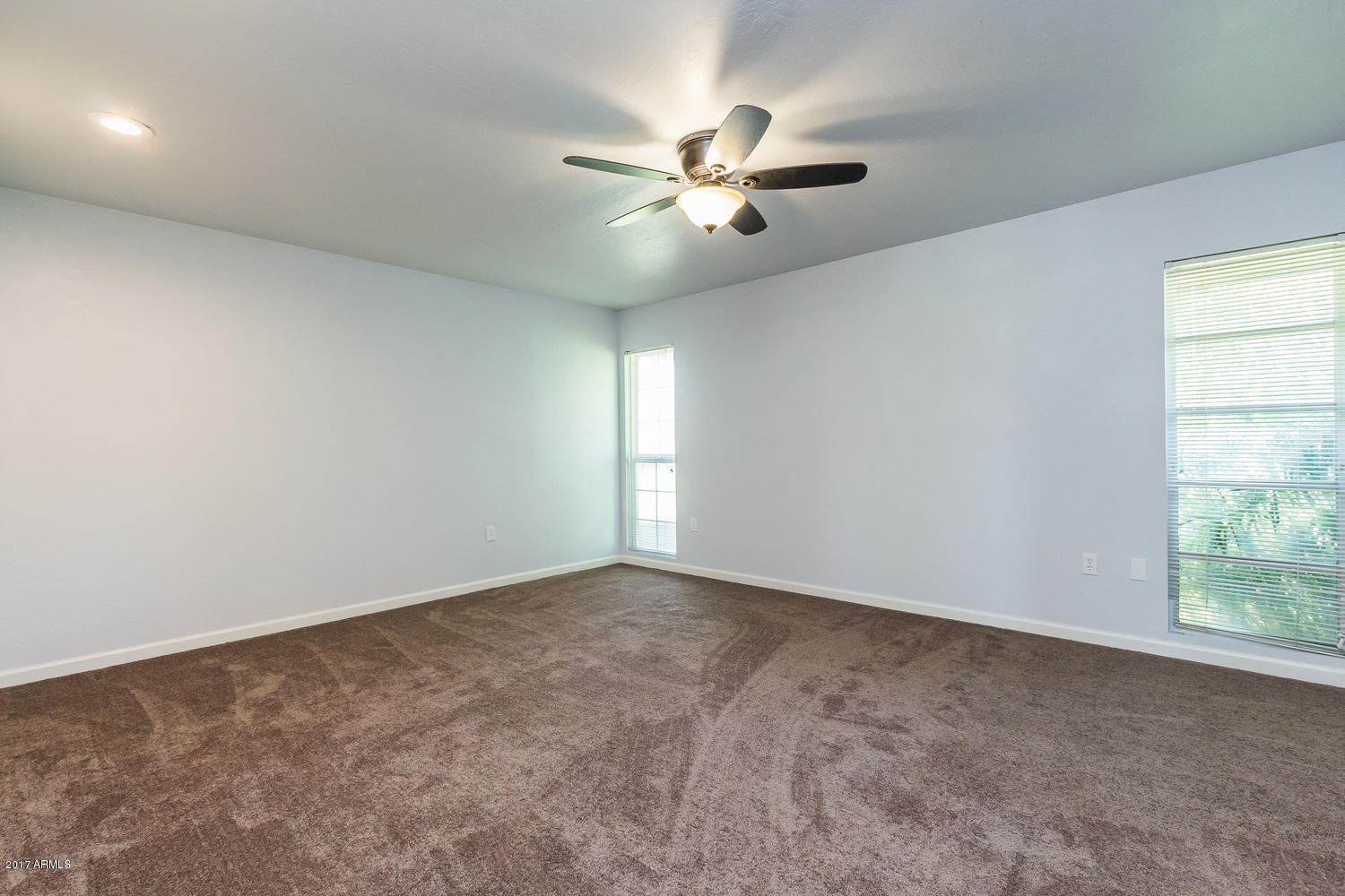 9408 West Greenway Road Sun City, AZ 85351 - Photo 20 of 41 9408 W Greenway Rd Sun City AZ-large-020