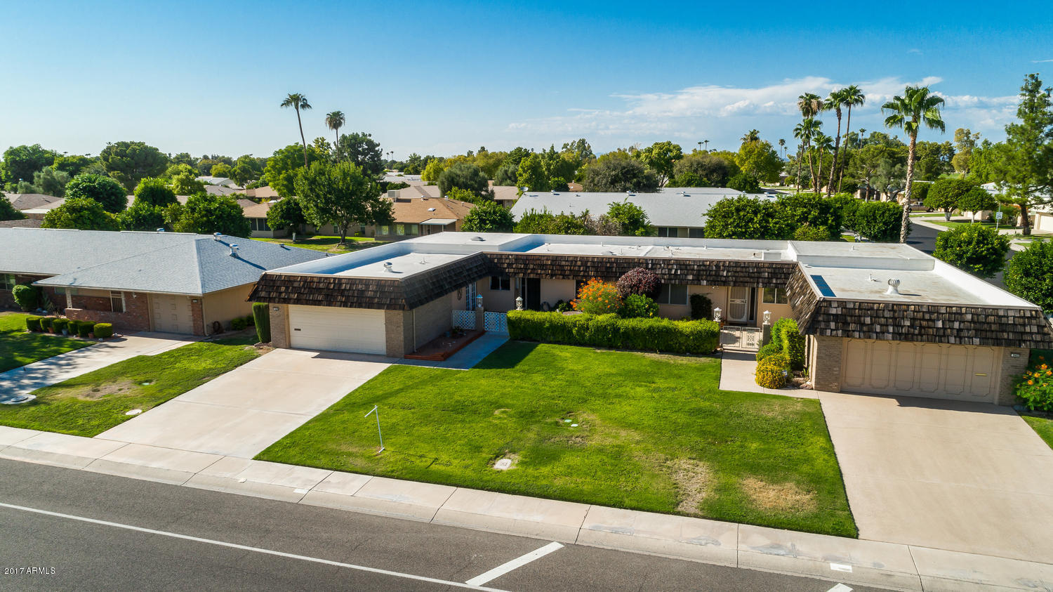 9408 West Greenway Road Sun City, AZ 85351 - Photo 2 of 41 9408 W Greenway Rd Sun City AZ-large-002