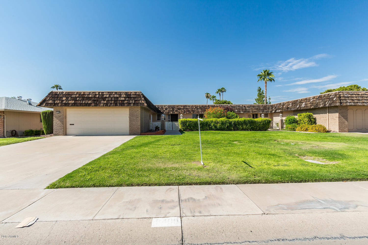 9408 West Greenway Road Sun City, AZ 85351 - Photo 5 of 41 9408 W Greenway Rd Sun City AZ-large-005